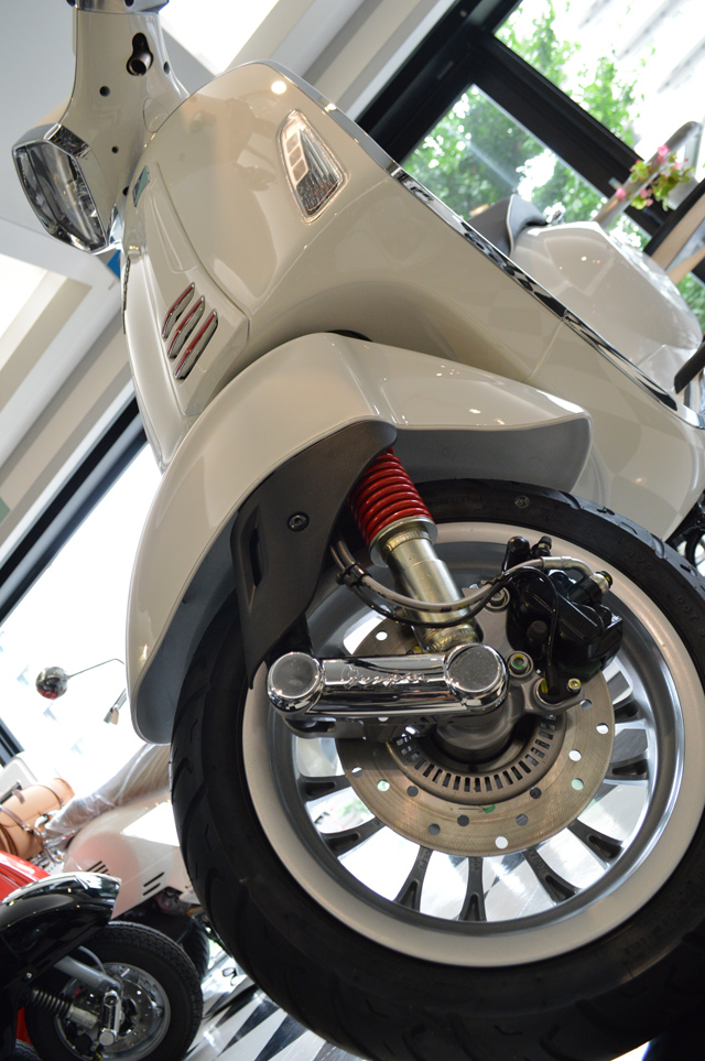 ベスパ NEW スプリント150ABS_d0099181_22283593.jpg
