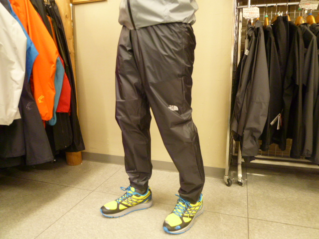 ノースフェイスの軽量レイン！特価品入荷しました！_d0198793_184042100.jpg