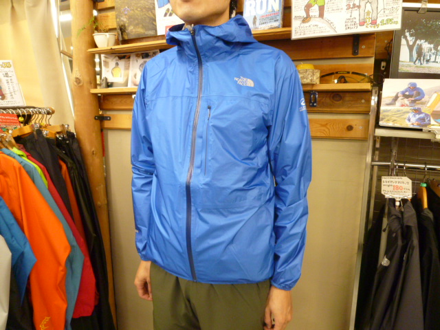 ノースフェイスの軽量レイン！特価品入荷しました！_d0198793_1841440.jpg
