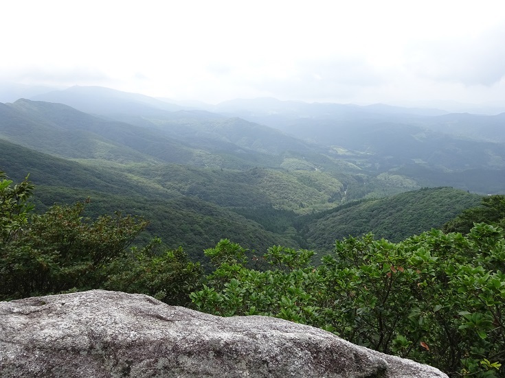 背振山系　金山から鬼ケ鼻岩縦走～_b0282042_17465268.jpg