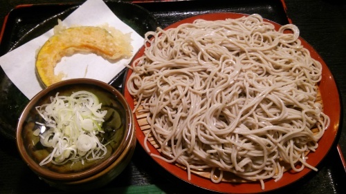 暑い日は手短にカボチャ天蕎麦・350円_f0254429_00311520.jpg