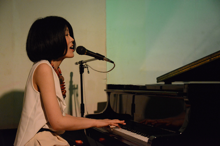 ライブ撮影~MIMOGYワンマンライブ写真アップ(北参道ストロボカフェ)_e0171573_18393259.jpg
