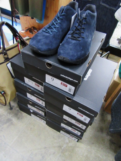 ASICS × PUBLISH BRAND ・・・ アメリカより、ようやく入荷しました!♪!_d0152280_8302723.jpg