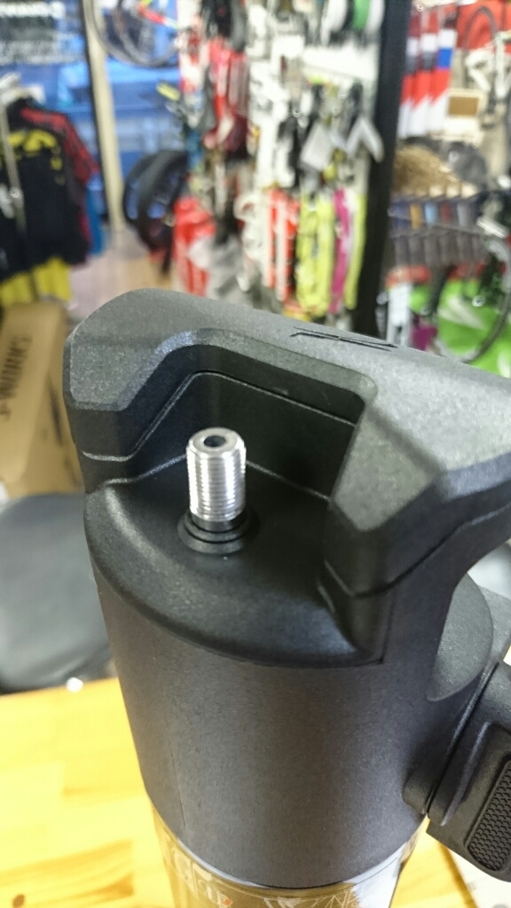 SPECIALIZED AIR TOOL BLAST入荷しました!_b0282021_19590248.jpg