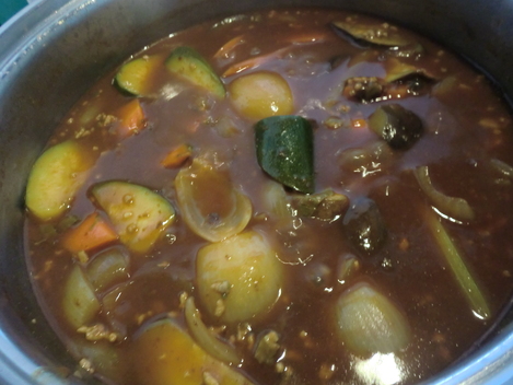 紅ずいきと　野菜カレー_c0236632_8131068.jpg