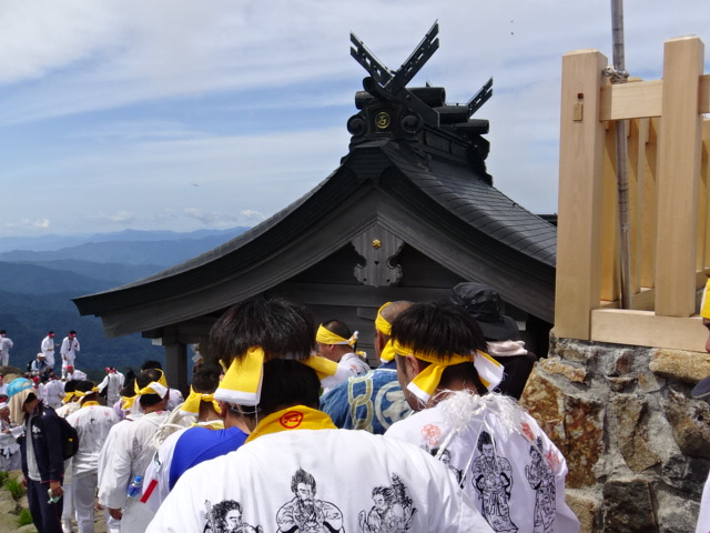 石鎚山お山開き3の鎖と頂上社弥山、天狗岳NO3…2016/7/1_f0231709_1946288.jpg