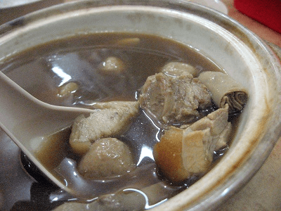 コタキナバルの一番美味しい(肉骨茶)バクテーレストラン_a0132757_1081346.png