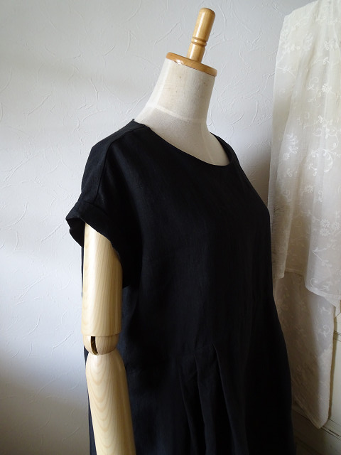 Trinity~三人展~ ダーク系のお洋服ご紹介_a0094058_1259528.jpg