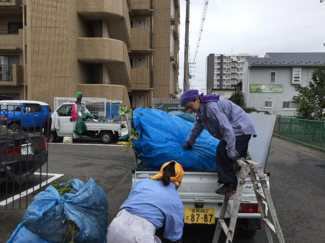 2t 弱のごみ・・・_f0031037_19423551.jpg