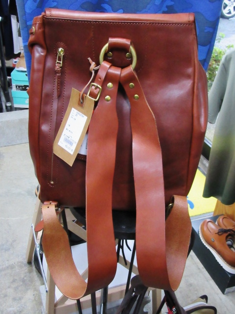 SLOW ・・・ DOUBLE OIL RUCKSACK! 素晴らし過ぎます!★!_d0152280_21191311.jpg