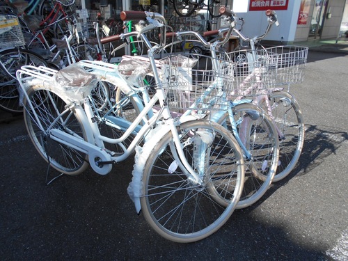 かわいらしい自転車が入荷してます_b0189682_1782091.jpg