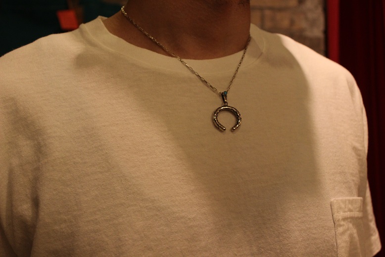とても希少なRAY ADAKAI \"NAJA PENDANT Turquoise\" ご紹介_f0191324_92066.jpg