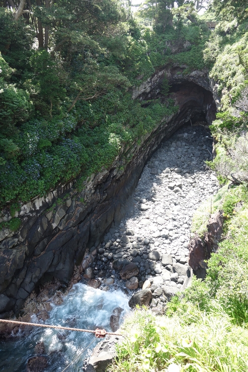 駆け足で巡る静岡県伊東市2016 その6~門脇灯台 城ヶ崎海岸_a0287336_20485545.jpg