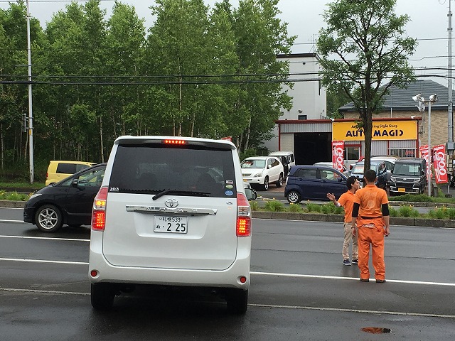 7月10日 日曜日 トミ店のニコニコブログ! ランクル200ディーゼル納車☆_b0127002_18452526.jpg