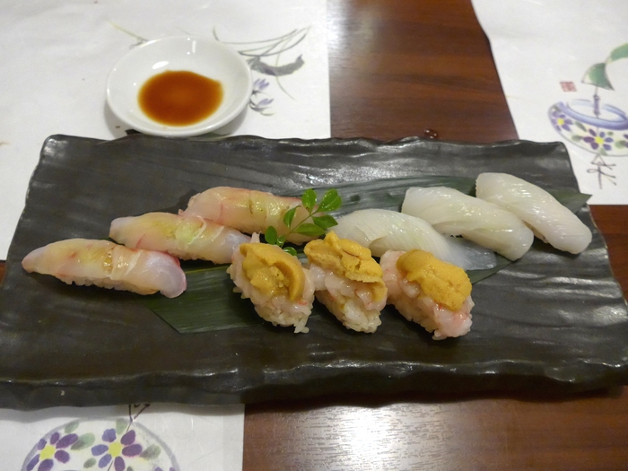 那覇「お鮨と炭焼酒場 ひとつぶ」へ行く。_f0232060_15453532.jpg
