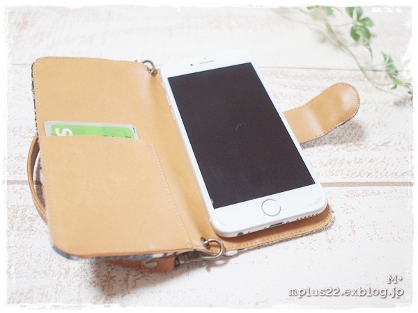 ミナぺルホネン ピースパッチワークのスマホケース M