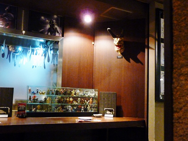 怪獣酒場 贅沢キングジョーシート_b0166128_1035828.jpg