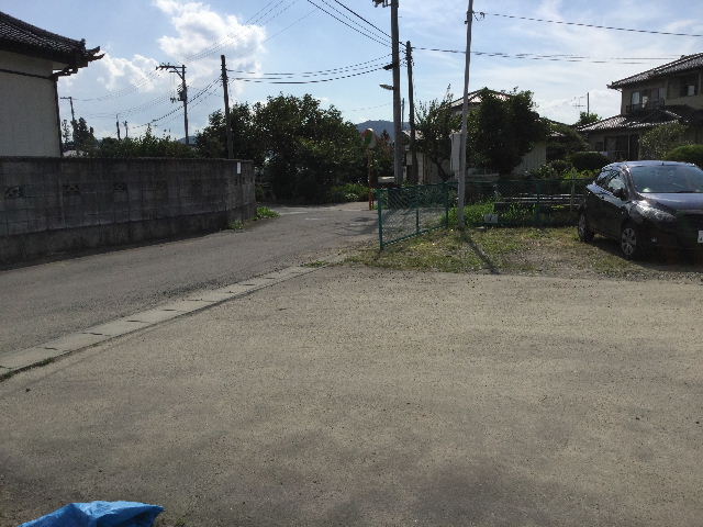 賃貸物件の駐車場 1440坪分の除草剤と22755歩_f0031037_18583765.jpg
