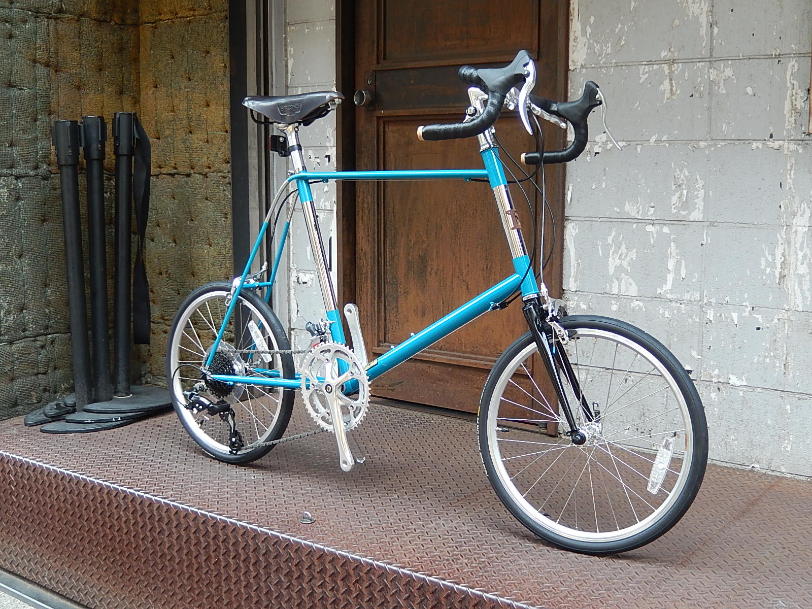 B-ant 406steel ラス1_e0188759_1553665.jpg
