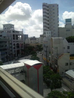 沖縄は今日も風が強い　（7/11　ブログアップ分）　_d0048364_10299100.jpg