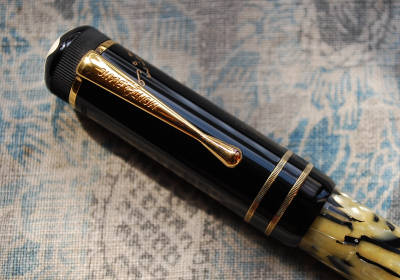 MONT BLANC オスカー・ワイルド_e0200879_10385132.jpg