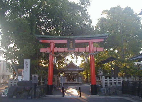 ●神社の造形―上桂御霊神社_d0053294_12294153.jpg