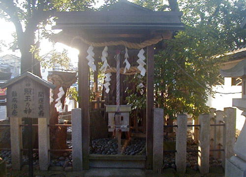 ●神社の造形―上桂御霊神社_d0053294_1230285.jpg