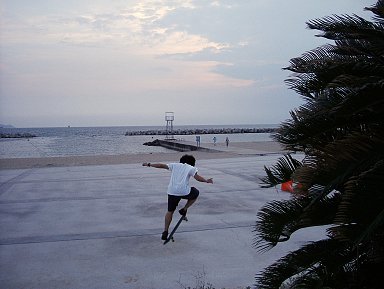 雑記＿片男波海水浴場で２００９年２回目の遠泳_a0038933_1825453.jpg