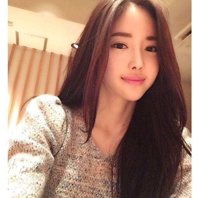 韓国版アンジェラベイビー?モデルのバン・ソジン、全身整形?口角挙上 目尻切開 中国人から暴行?_f0158064_17563441.jpg