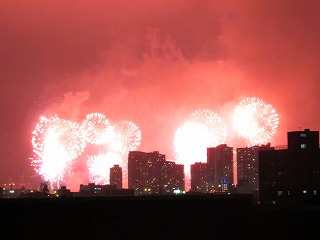 屋上で花火見物♪_b0209691_12494269.jpg