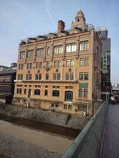 f0214514_1435627.jpg