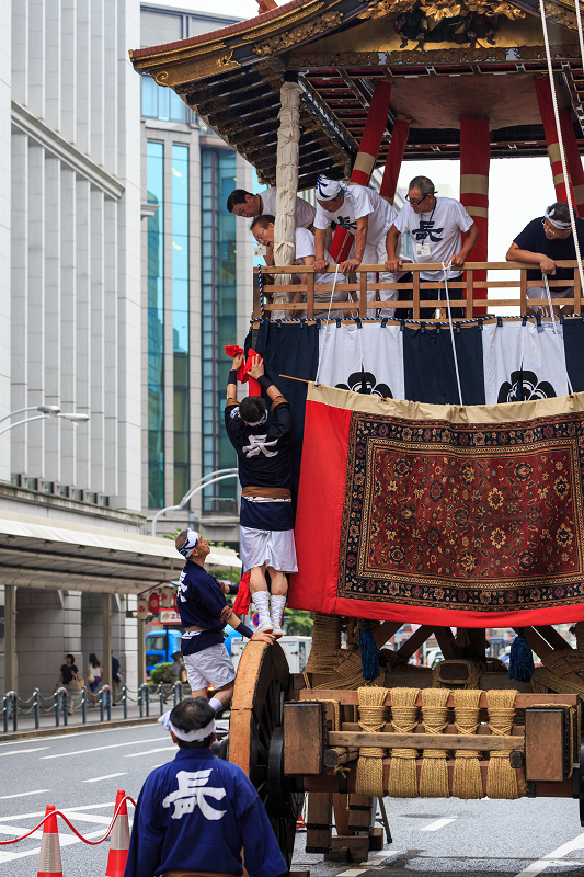 祇園祭2016　長刀鉾懸装品装着_f0155048_23443155.jpg