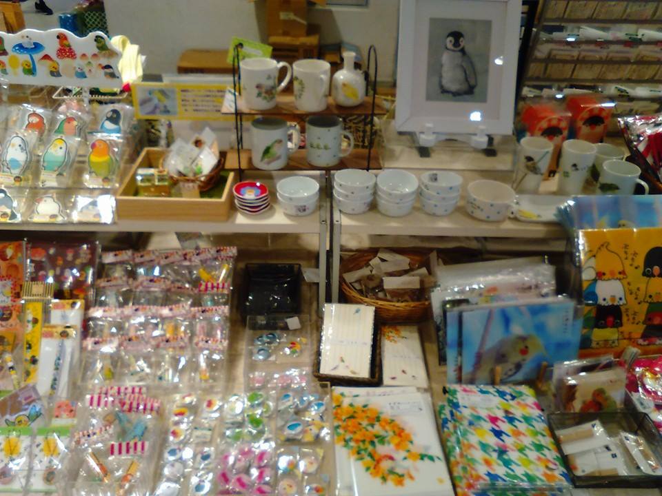東急ハンズ梅田店ねこの雑貨と作品展、パンダ・インコと鳥の雑貨展常設の様子_d0322493_0575950.jpg