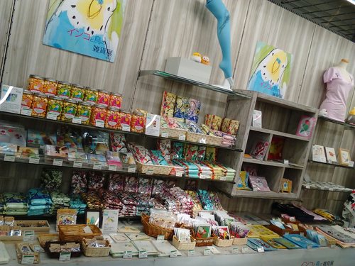 東急ハンズ三宮店インコと鳥の雑貨展展示の様子。７月１７日（日）迄_d0322493_203218.jpg