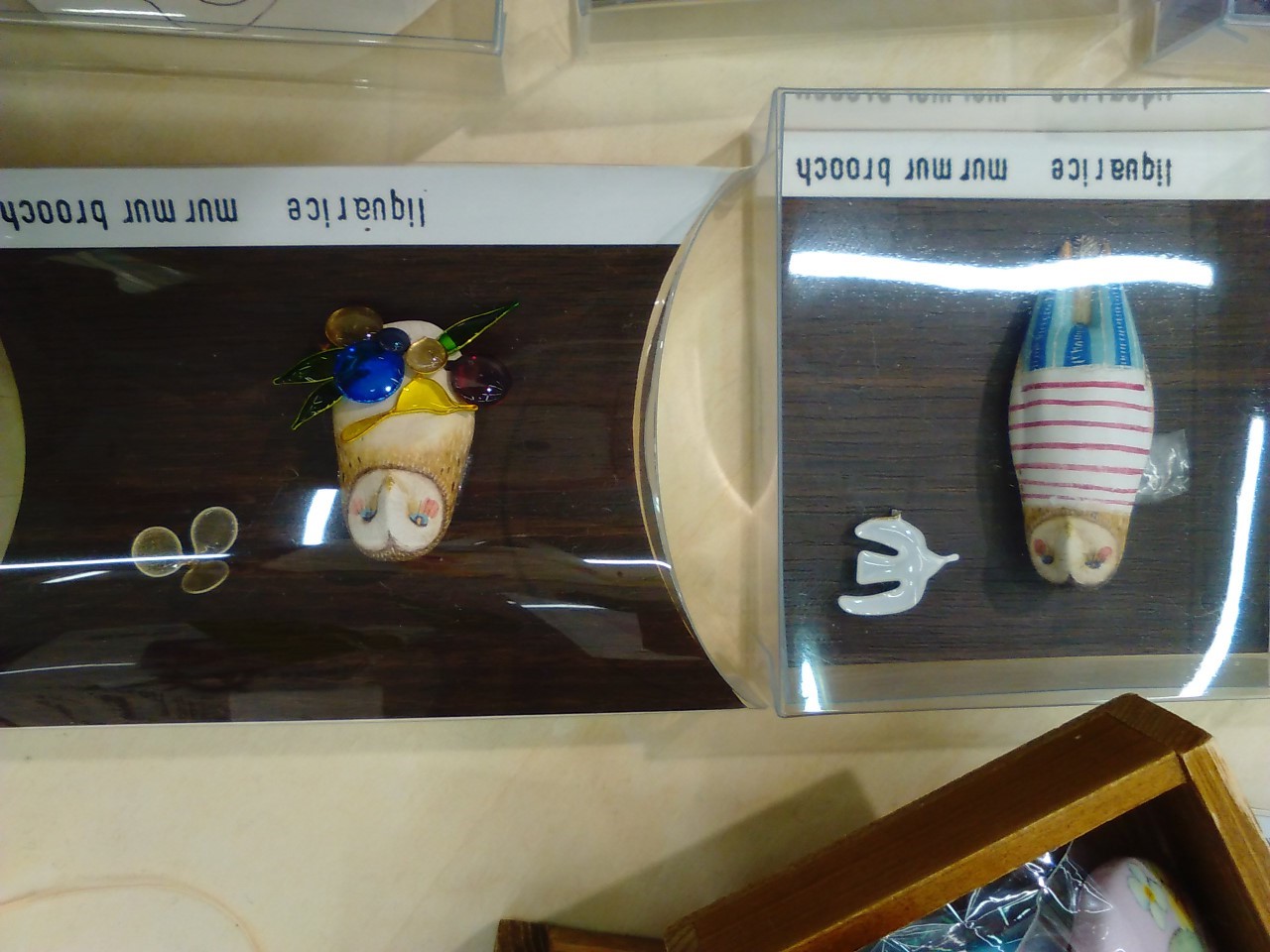 東急ハンズ三宮店インコと鳥の雑貨展展示の様子。７月１７日（日）迄_d0322493_26193.jpg