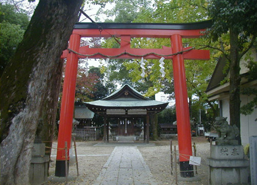 ●神社の造形―衣手神社_d0053294_1442240.jpg