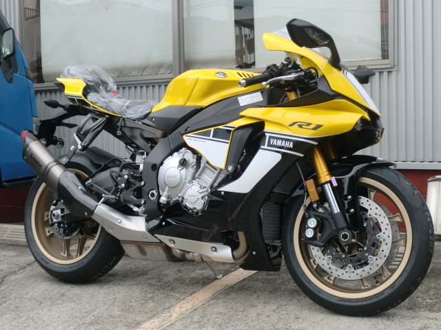 【中川店】YZF-R1 60th入荷しました。_a0169121_1751526.jpg