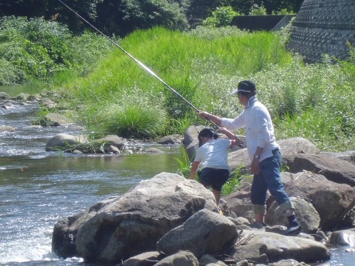 野々瀬川で魚釣り お山暮らし