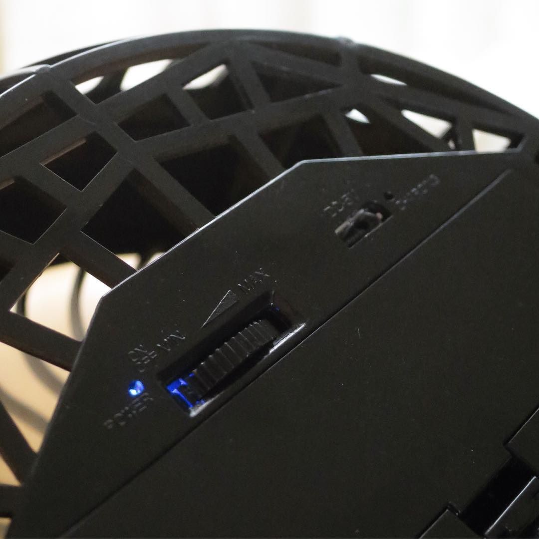 【AD】 USB充電式でコードレスの卓上扇風機_c0060143_185323.jpg