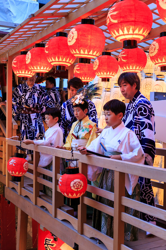 祇園祭16 長刀鉾稚児 禿の三人 花景色 K W C Photoblog