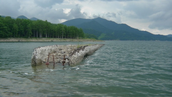 タウシュベツ橋脚とオジロワシに遭遇_c0212083_21474091.jpg