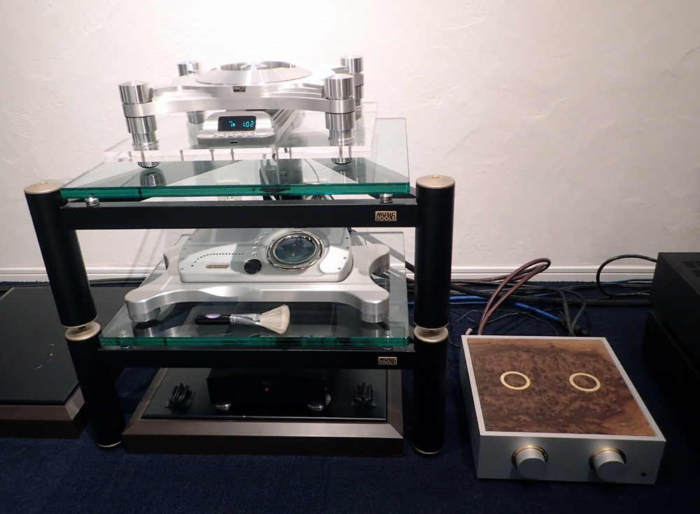 BESPOKE AUDIO Passive Pre-amplifier 持ち込み試聴しました。_b0262449_20484890.jpg