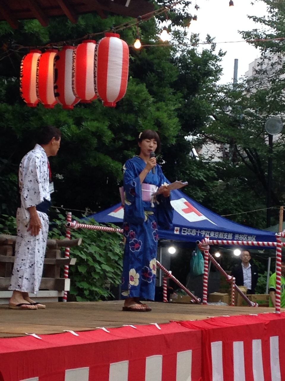 「姉さんと盆踊り」_a0075684_04189.jpg