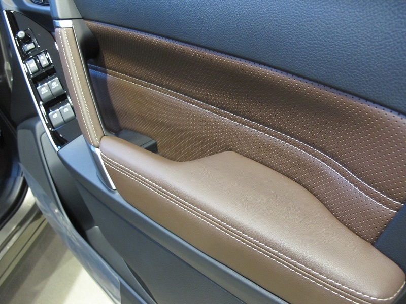 スバルマガジンとフォレスターBrown Leather Selection_f0076731_21481746.jpg