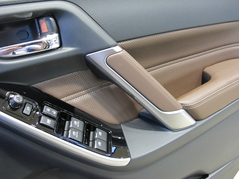 スバルマガジンとフォレスターBrown Leather Selection_f0076731_21500110.jpg