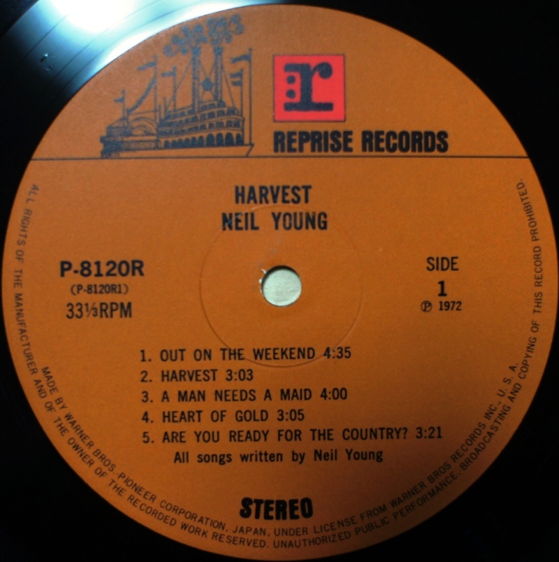 Neil Young　その3　 　Harvest　_d0335744_09143602.jpg