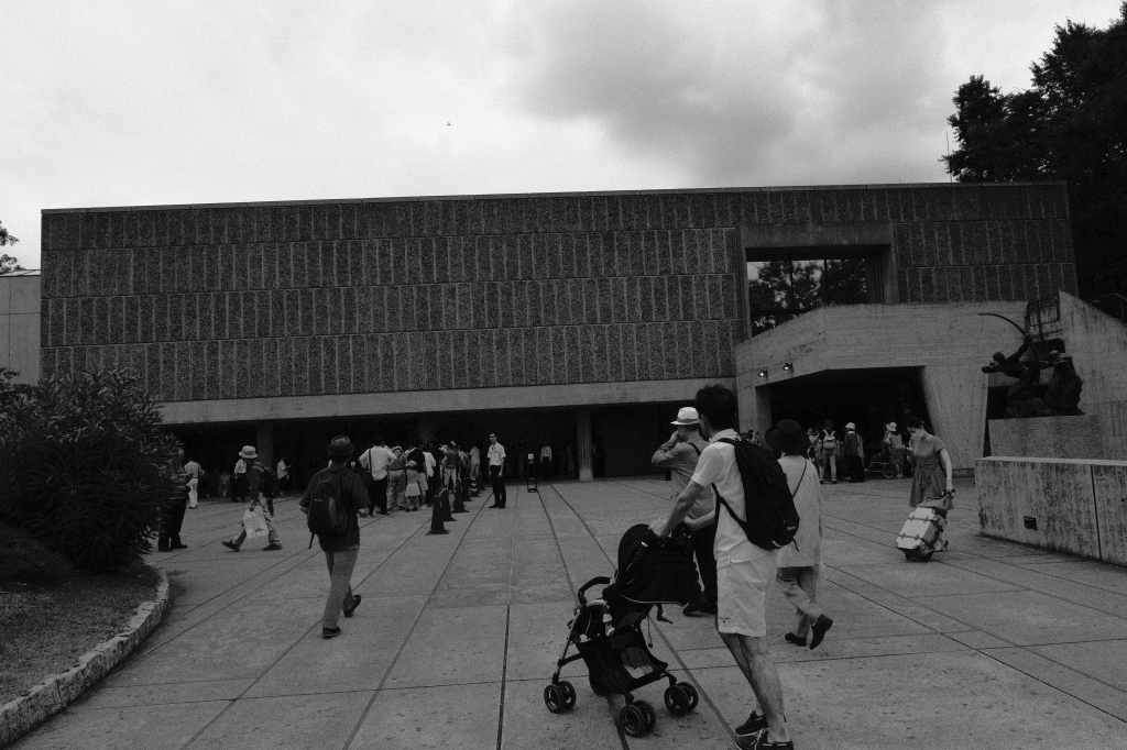 祝　上野・国立西洋美術館　世界遺産登録_f0050534_23171357.jpg