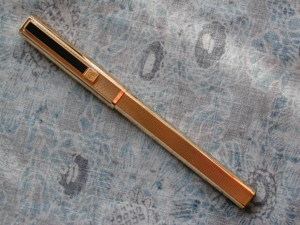 Dunhill DW121_e0200879_1635228.jpg