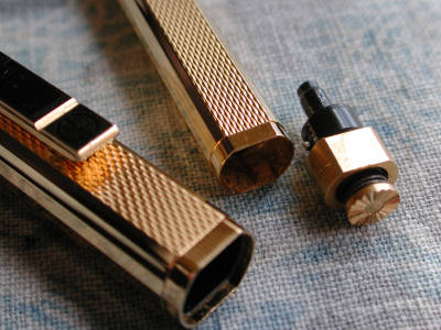 Dunhill DW221_e0200879_1638482.jpg