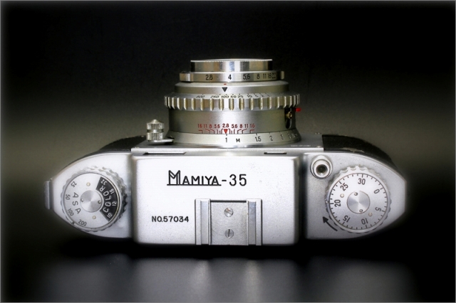 ※ 古いカメラが好きです [２３]　MAMIYA 35Ⅱ(Deluxe) 1955 _d0353401_17384236.jpg